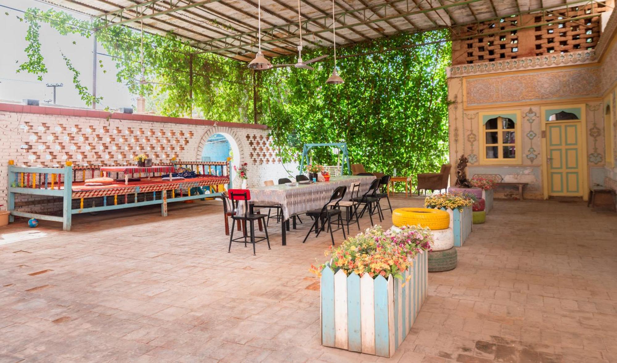 New Dap Hostel Turpan Bagian luar foto