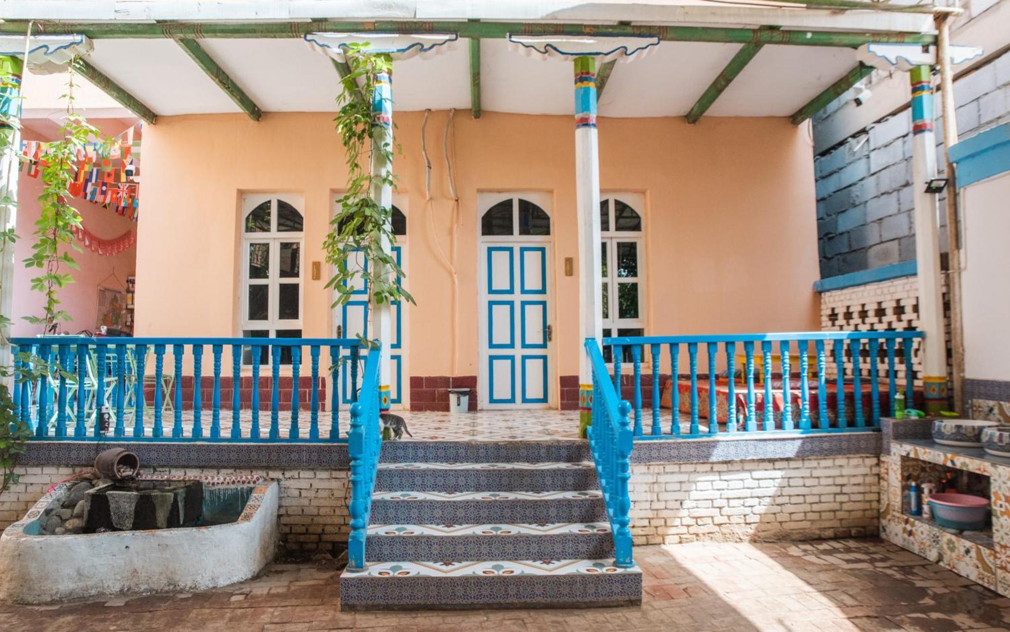 New Dap Hostel Turpan Bagian luar foto