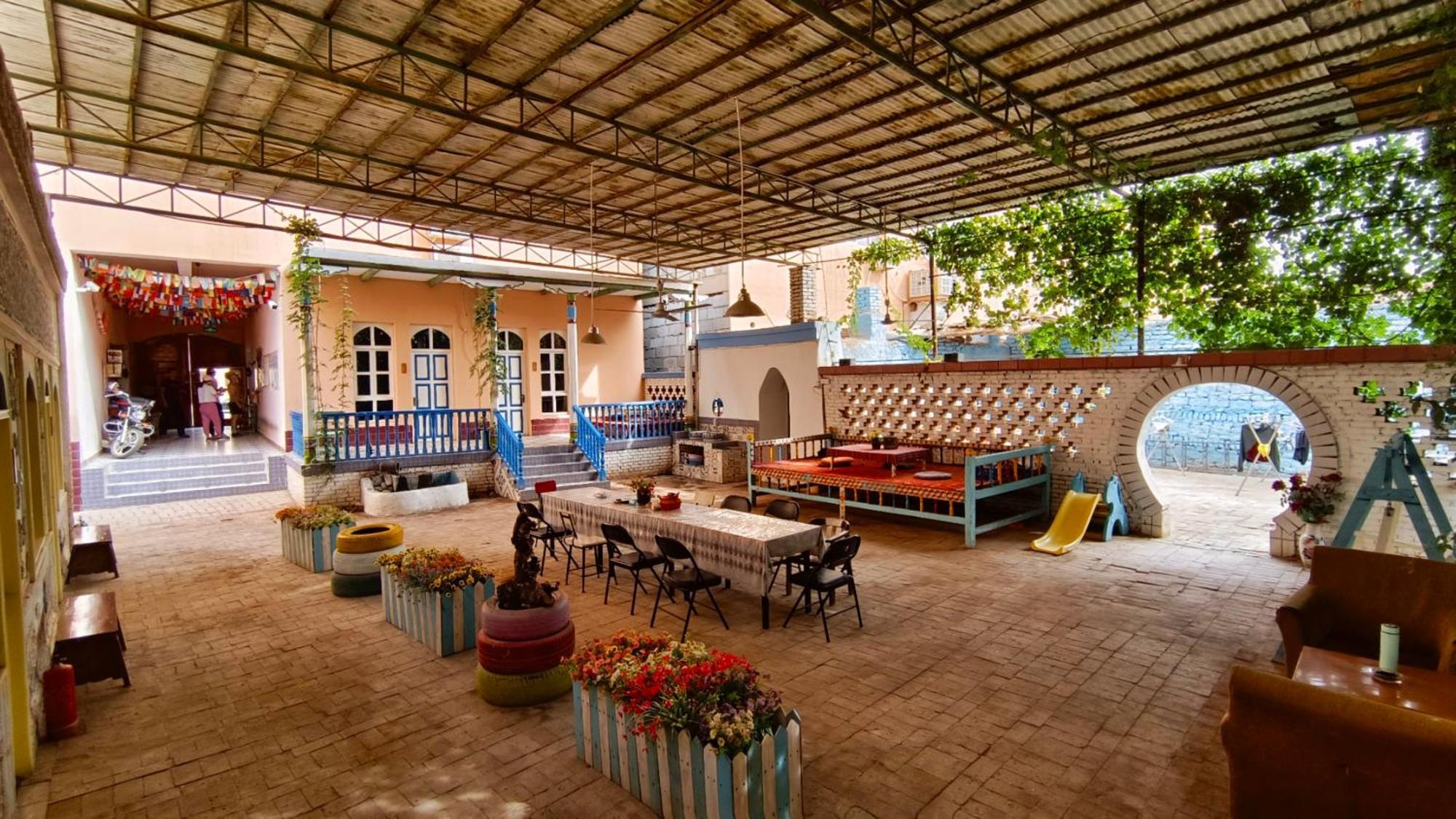 New Dap Hostel Turpan Bagian luar foto